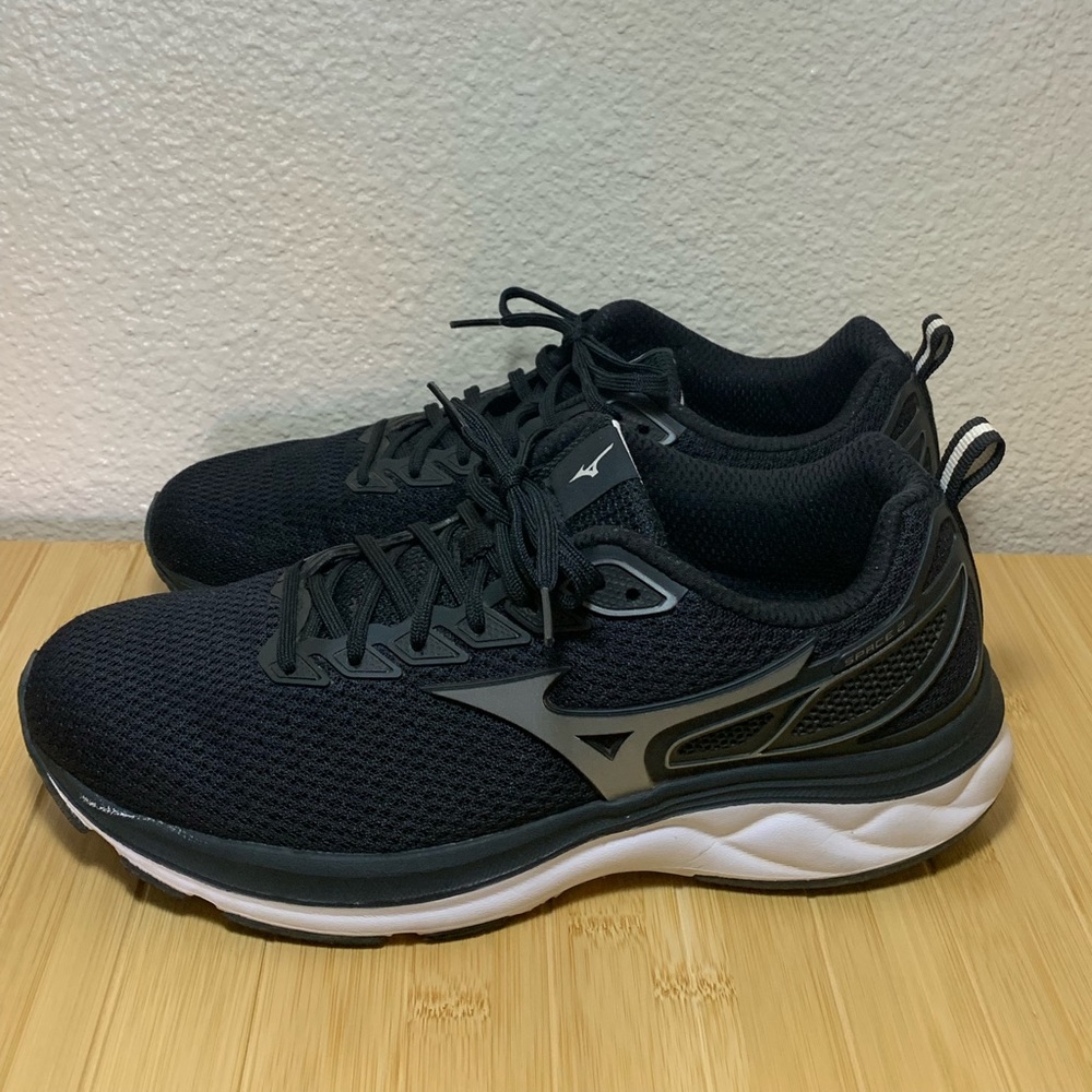 Mizuno Space 2 Black Size 9.5 Special Edition